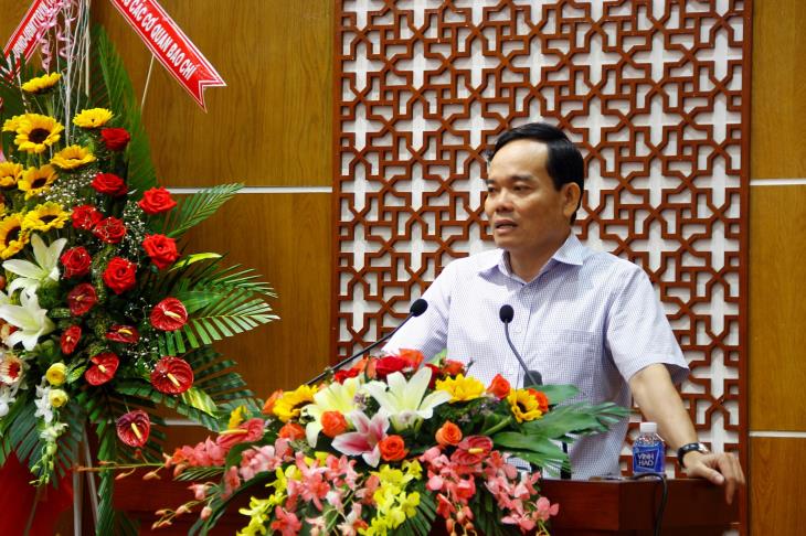 Bí thư Tỉnh uỷ Trần Lưu Quang phát biểu chúc mừng các cơ quan báo chí về những kết quả đạt được trong năm 2016.